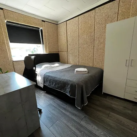 Cozy In The Heart Of Rodby! 5km From Femern & Puttgarden!