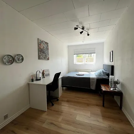 Cozy In The Heart Of Rodby! 5km From Femern & Puttgarden! Accommodatie bij particulieren *